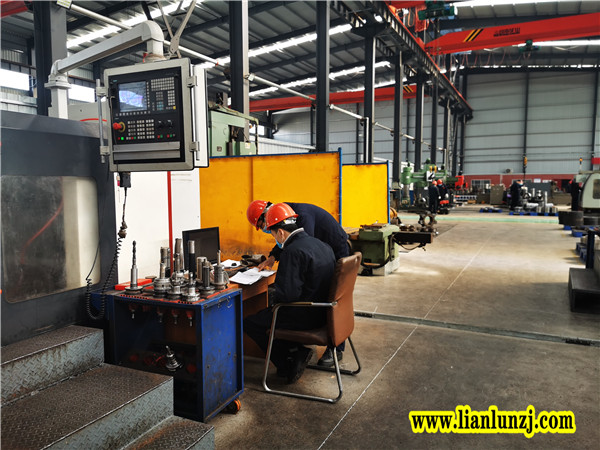 生產(chǎn)、<i style='color:red'>防疫</i>兩手抓！河南雙志精準(zhǔn)推進(jìn)全面復(fù)產(chǎn)復(fù)工